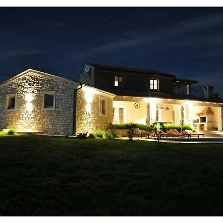 Diva Rovinj Comfortable 4* Pula